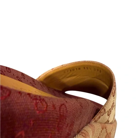 NWT Gucci Women's Beige and Burgundy Platform Mules - Picture 4 of 7